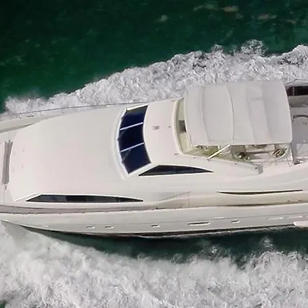 Botel Ferretti Flybridge Gulluk